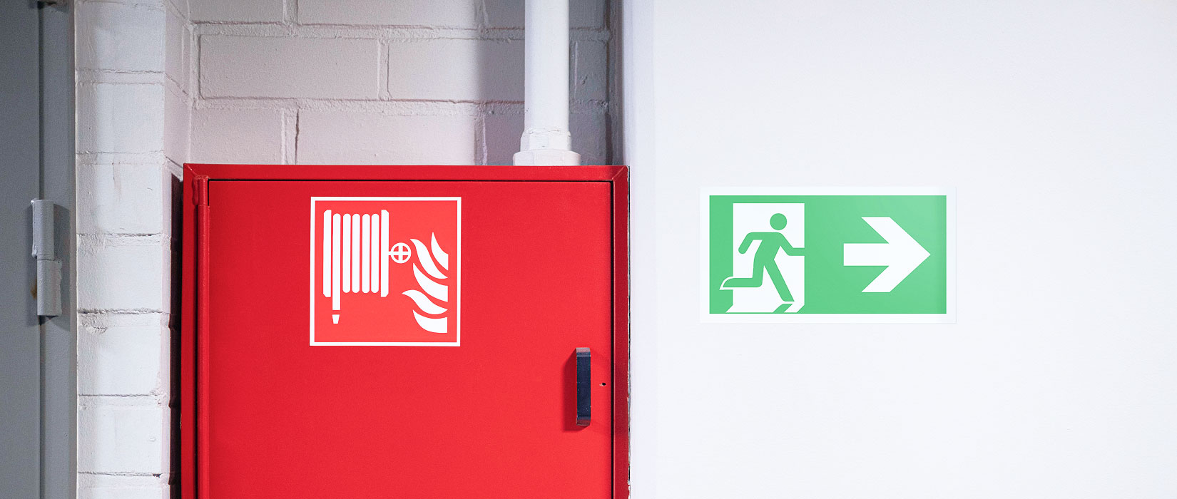 Знаки безопасности